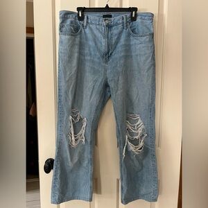 Uniqlo Distressed Boyfriend Jean